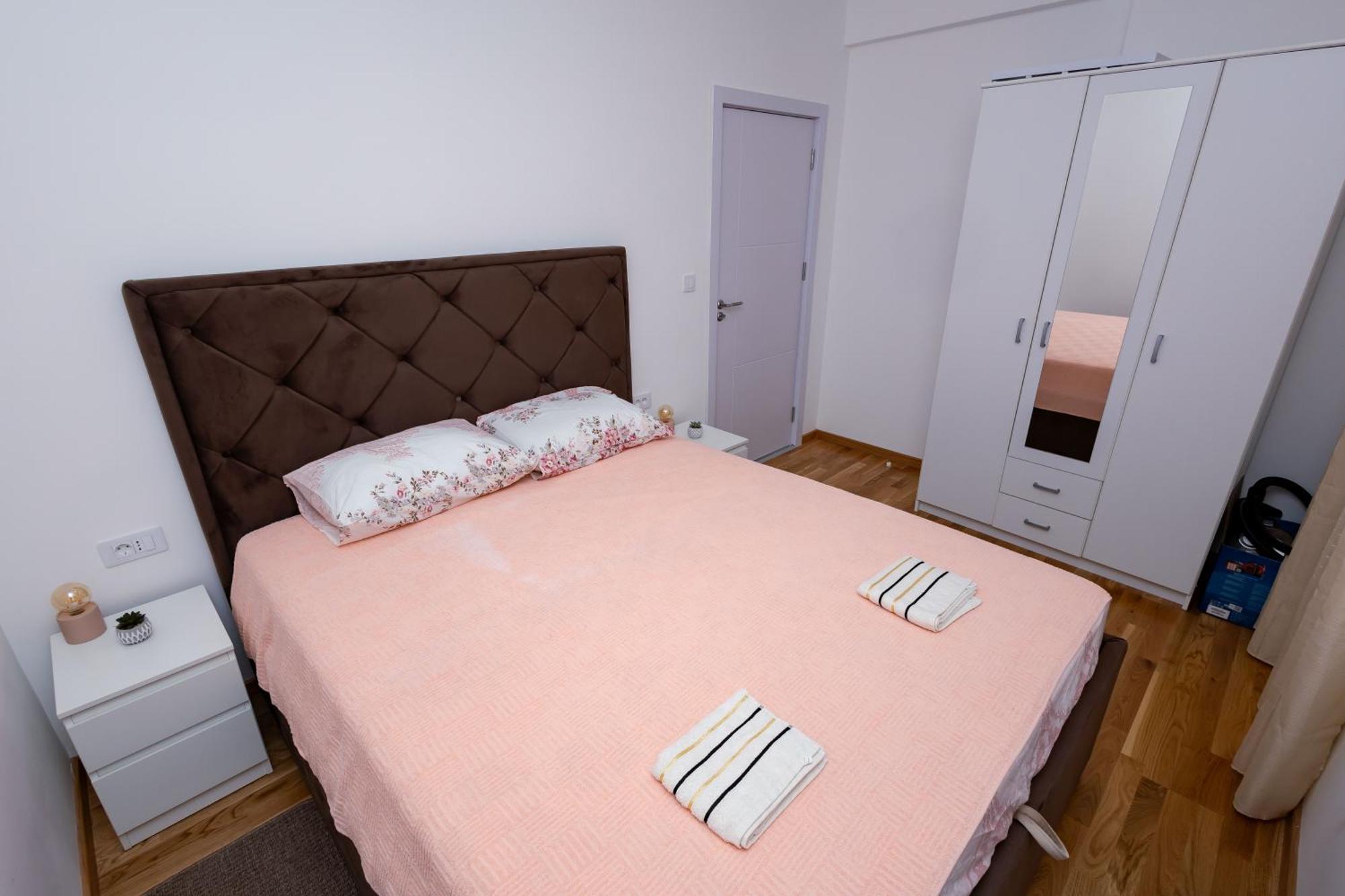Elegant Escape Podgorica Lägenhet Exteriör bild