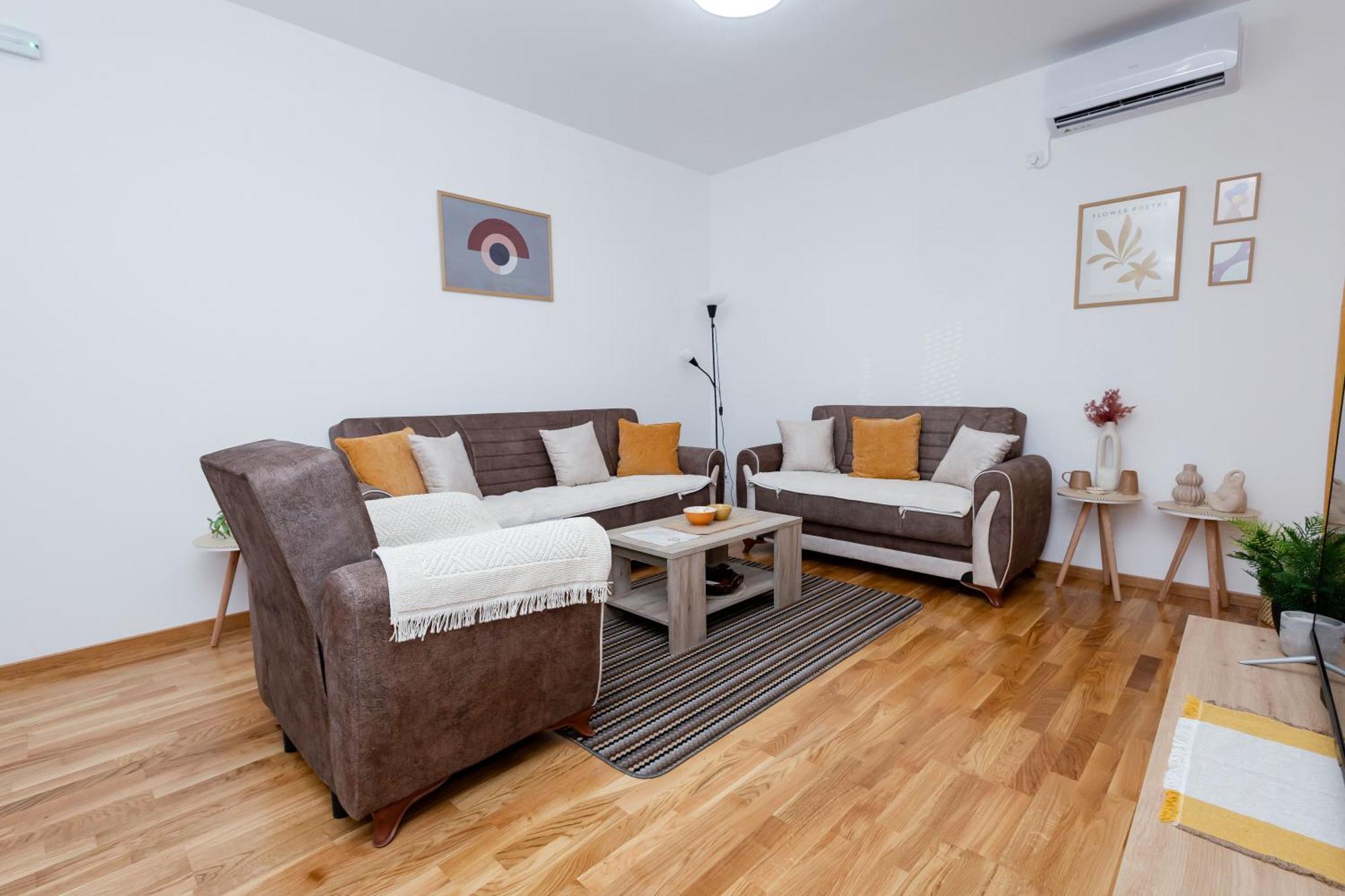 Elegant Escape Podgorica Lägenhet Exteriör bild
